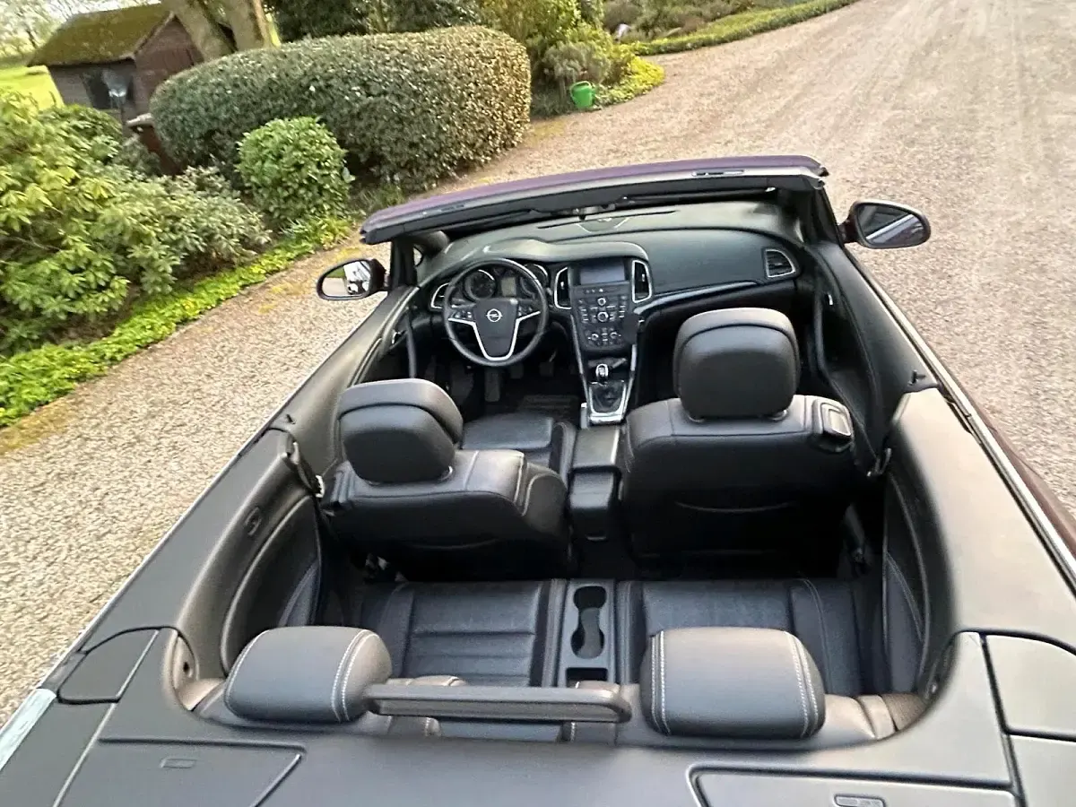 Gebraucht Opel Cascada 120 PS (88 kW) 2013 Rot Cabrio