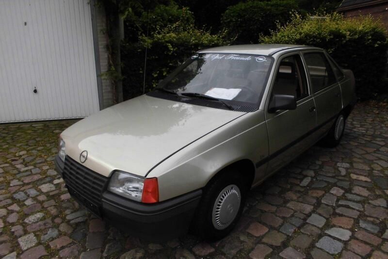 Gold Gebraucht 1986 Opel Kadett Limousine | 4.800 € - Bild 1/4