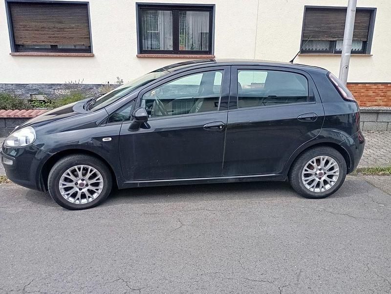 Schwarz Gebraucht 2011 Fiat Punto Evo Kleinwagen | 1.890 € (Guter Preis) - Bild 1/4