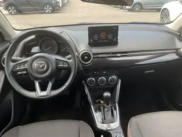Używany Mazda 2 Exclusive-Line 90 KM (66 kW) 2023 Biały Hatchback