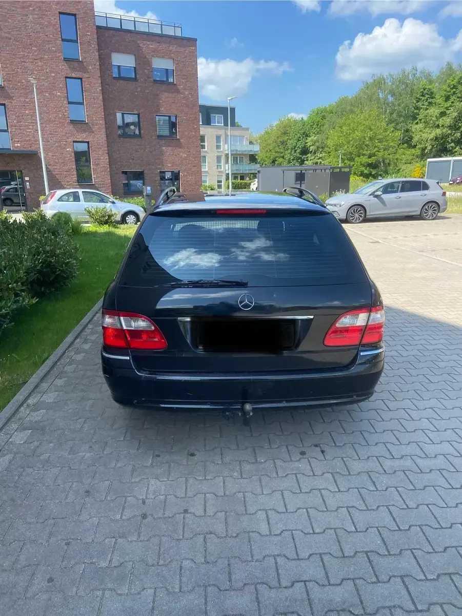 Gebraucht Mercedes E320 204 PS (150 kW) 2004 Schwarz Kombi