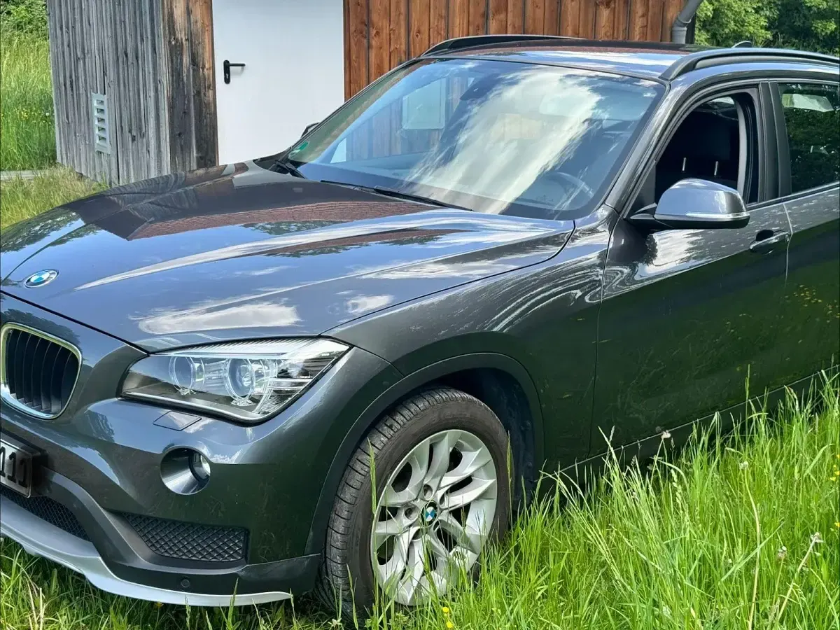 Gebraucht BMW X1 Sport Line 143 PS (105 kW) 2015 Grau SUV