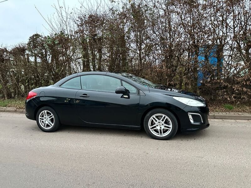 Gebraucht Peugeot 308 CC Active 156 PS (114 kW) 2011 Schwarz Cabrio
