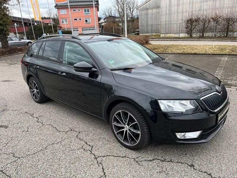 Gebraucht Skoda Octavia Ambition 140 PS (102 kW) 2015 Schwarz Kleinwagen