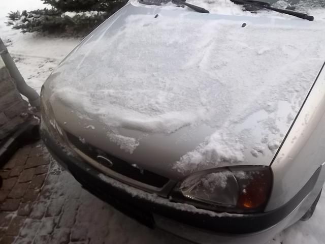 Gebraucht Ford Fiesta 102 PS (75 kW) 2001 Silber metallic Kleinwagen