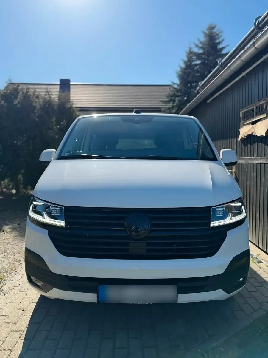 Gebraucht VW Caravelle 150 PS (110 kW) 2022 Weiß Van