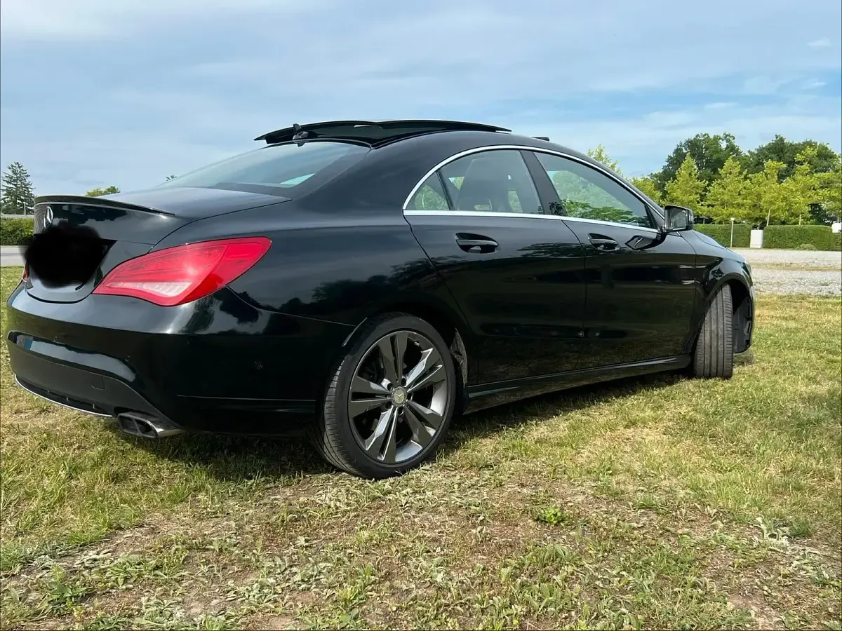 Gebraucht Mercedes CLA200 156 PS (114 kW) 2015 Schwarz Coupé