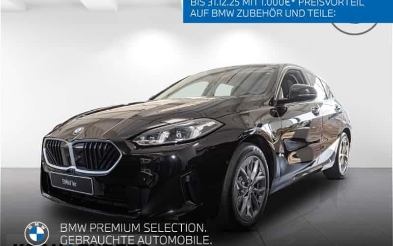 Schwarz Neu 2025 BMW 120 Performance Kleinwagen | 34.250 € (Superpreis) - Bild 1/4