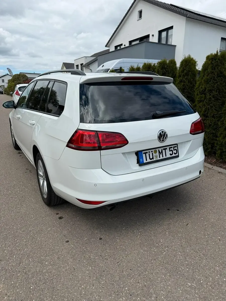 Gebraucht VW Golf VII 115 PS (84 kW) 2015 Weiß Kombi