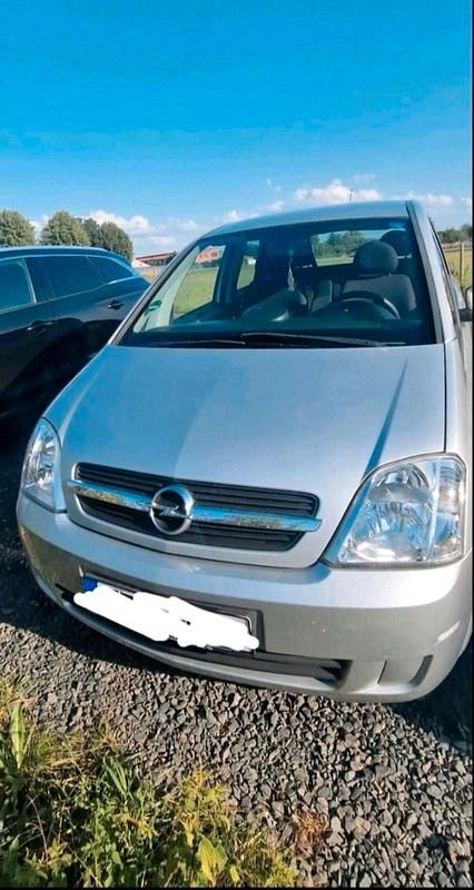 Grau Gebraucht 2004 Opel Meriva Van / Kleinbus | 1.200 € (Guter Preis) - Bild 1/4