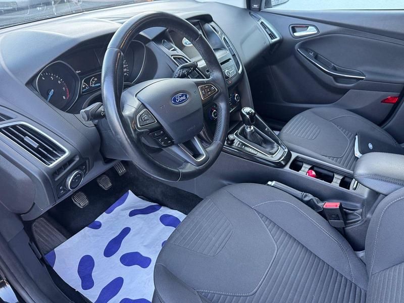Second-hand Ford Focus Titanium 125 CP (91 kW) 2017 Negru Break