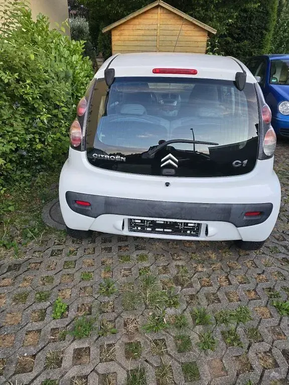 Gebraucht Citroën C1 Style 68 PS (50 kW) 2011 Weiß Kleinwagen