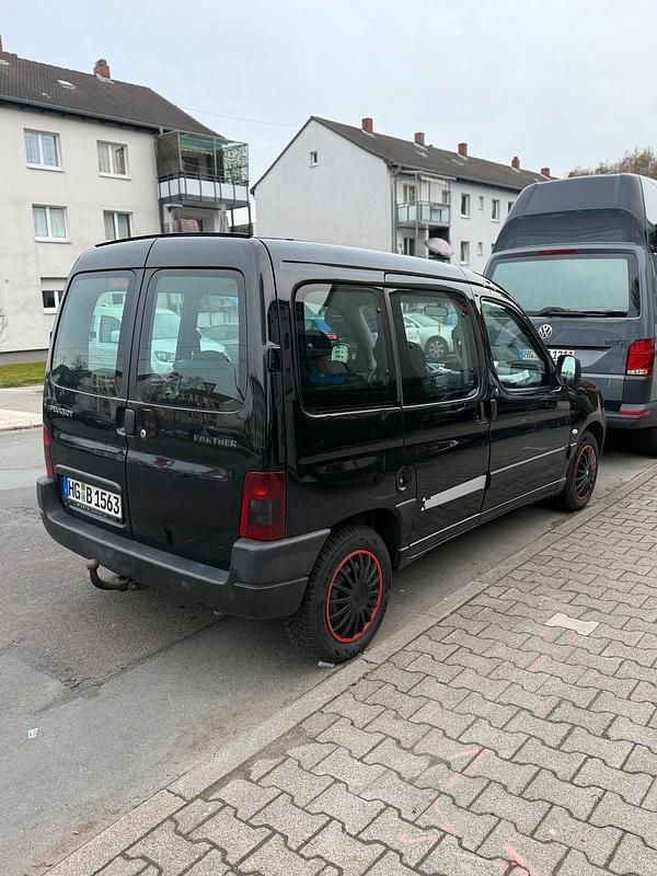 Gebraucht Peugeot Partner 69 PS (50 kW) 2005 Schwarz Van / Kleinbus