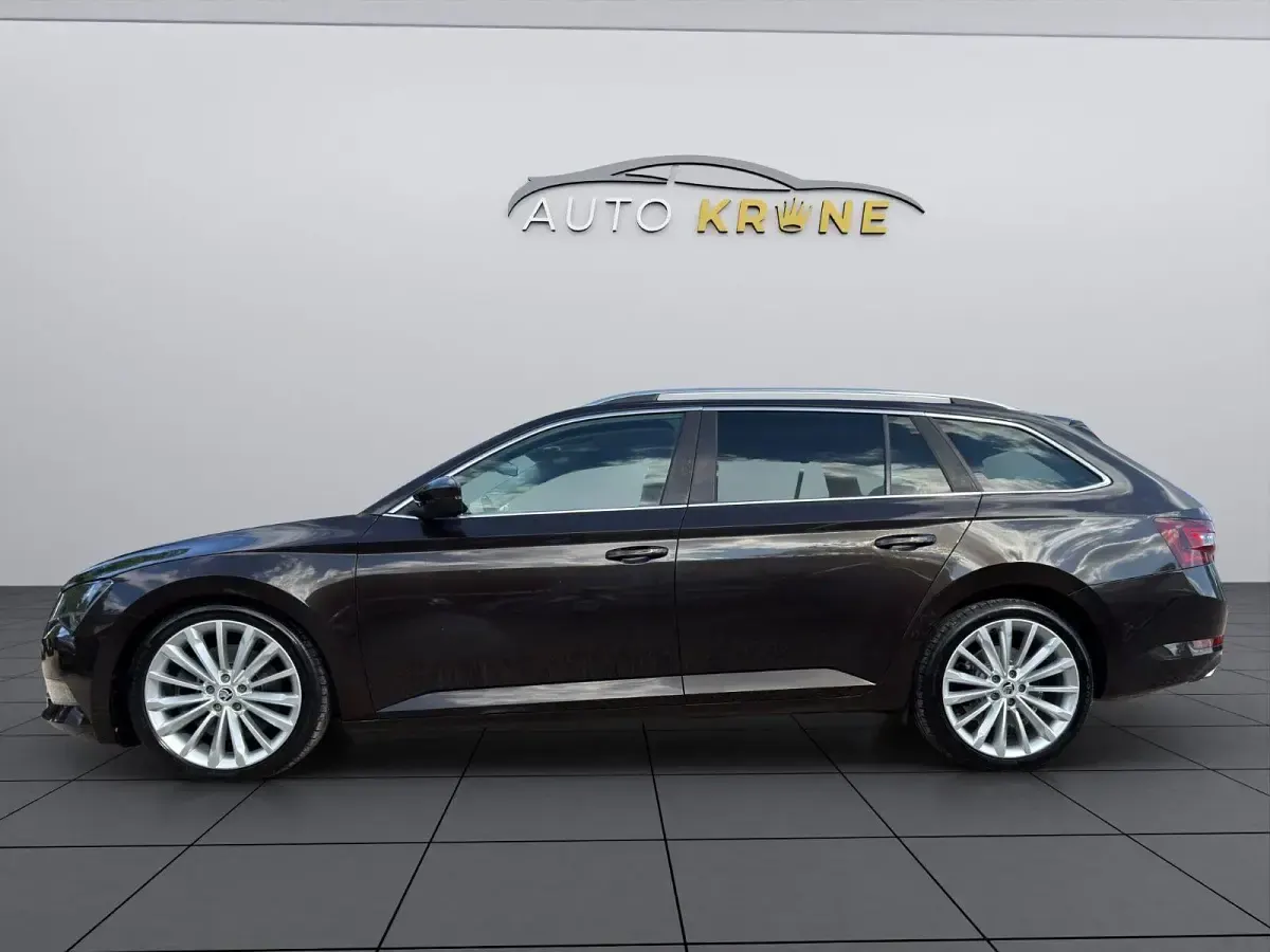 Gebraucht Skoda Superb Style 280 PS (205 kW) 2015 Braun Kombi