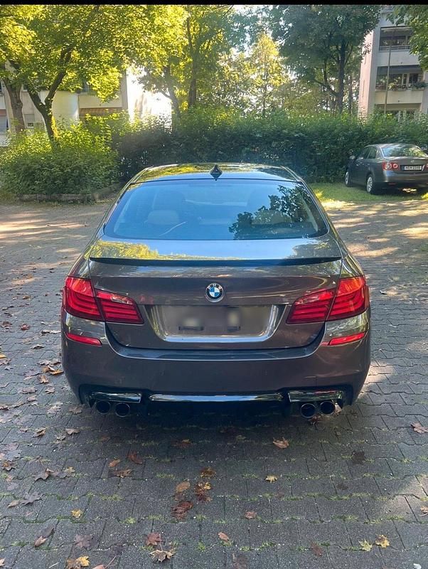 Gebraucht BMW 550 Competition Edition 500 PS (367 kW) 2010 Braun Limousine