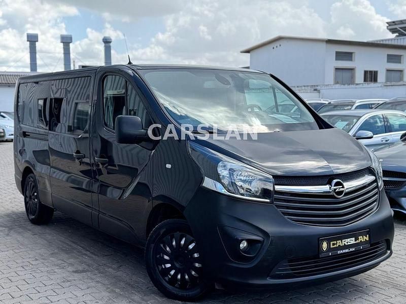 Schwarz Gebraucht 2016 Opel Vivaro Van | 16.998 € (Teuer) - Bild 1/4