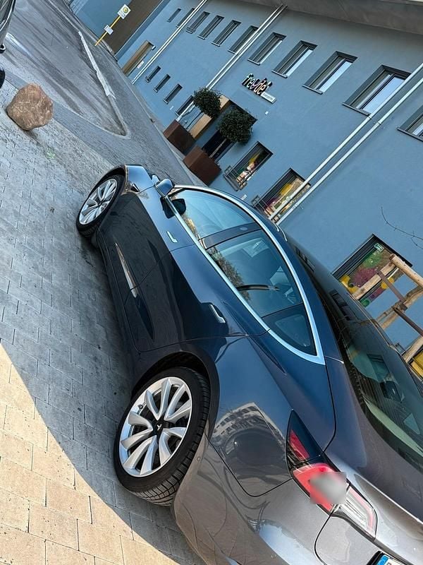Gebraucht Tesla Model 3 Standard Range 208 kW (283 PS) 2021 Grau Limousine