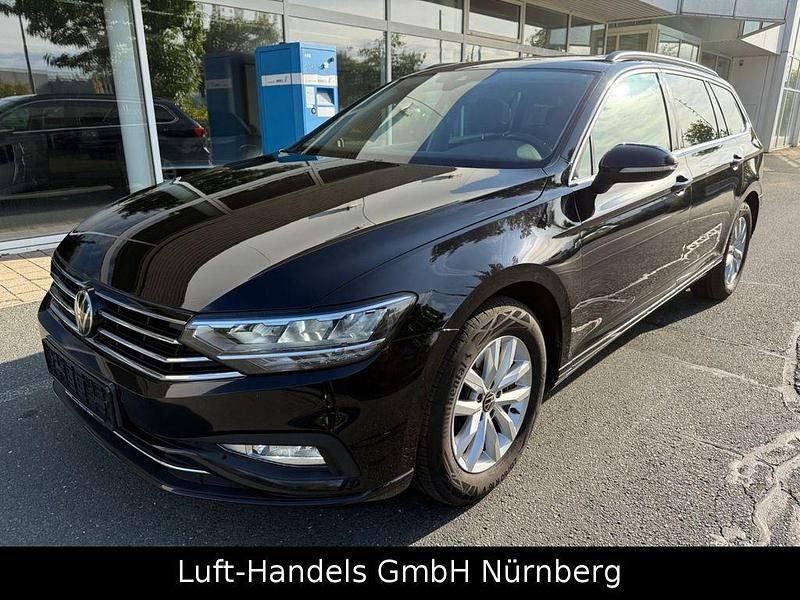 Schwarz Gebraucht 2022 VW Passat Business Kombi | 16.970 € (Fairer Preis) - Bild 1/4