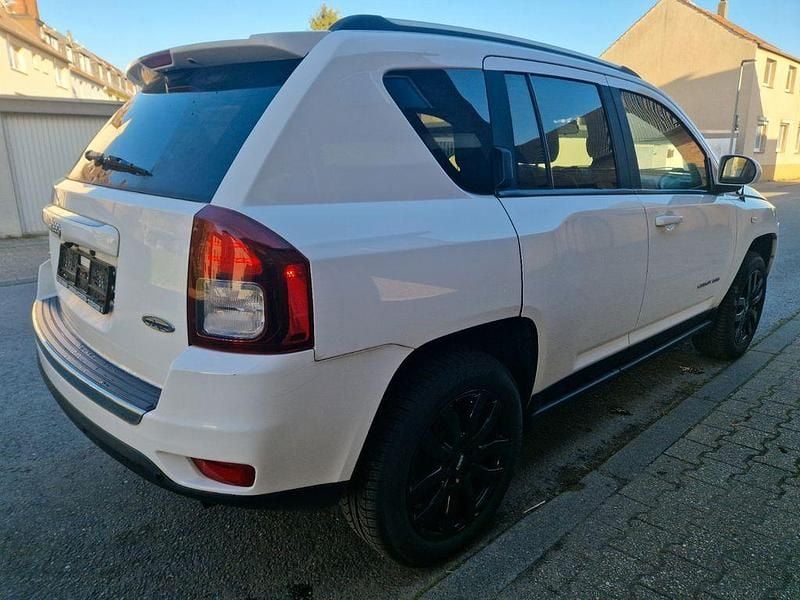 Gebraucht Jeep Compass Limited 170 PS (125 kW) 2015 Weiß SUV