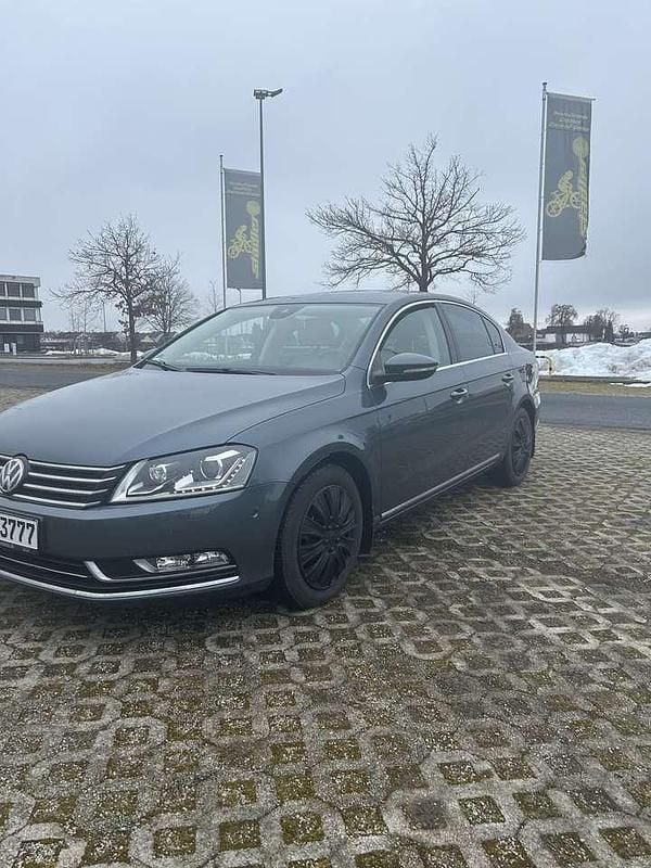 Gebraucht VW Passat Highline 211 PS (155 kW) 2011 Limousine