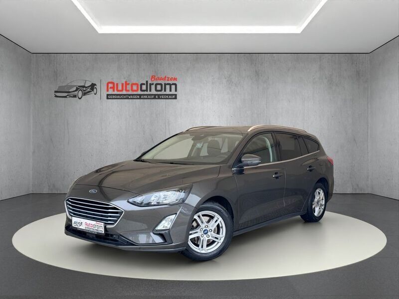 Grau Gebraucht 2020 Ford Focus Cool & Connect Kombi | 17.999 € - Bild 1/4