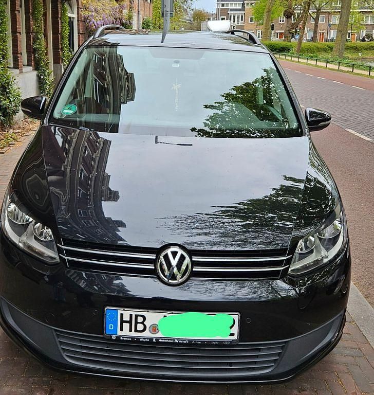 Schwarz Gebraucht 2013 VW Touran Trendline Van / Kleinbus | 5.500 € (Superpreis) - Bild 1/4
