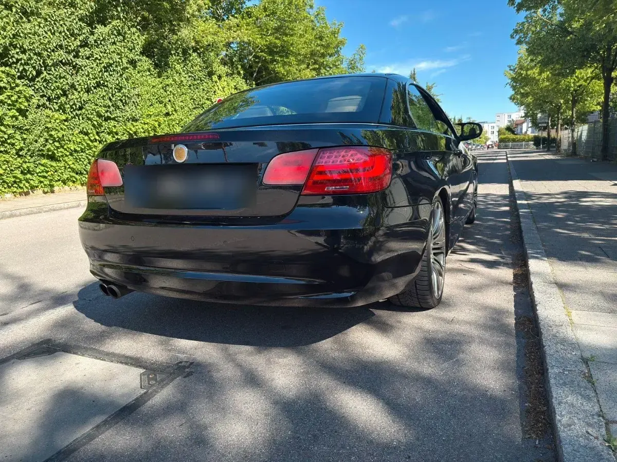 Gebraucht BMW 330 Cabriolet 272 PS (200 kW) 2010 Schwarz Cabrio