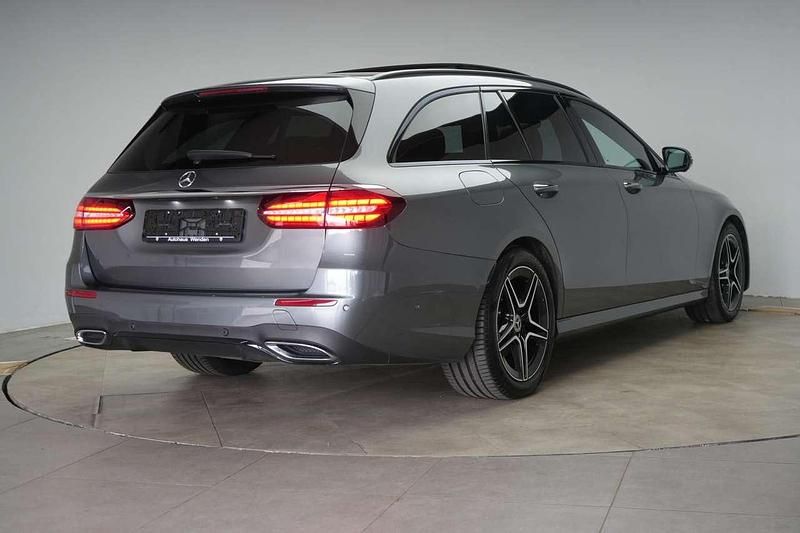 Gebraucht Mercedes E220 AMG 200 PS (147 kW) 2022 Selenitgrey Kombi
