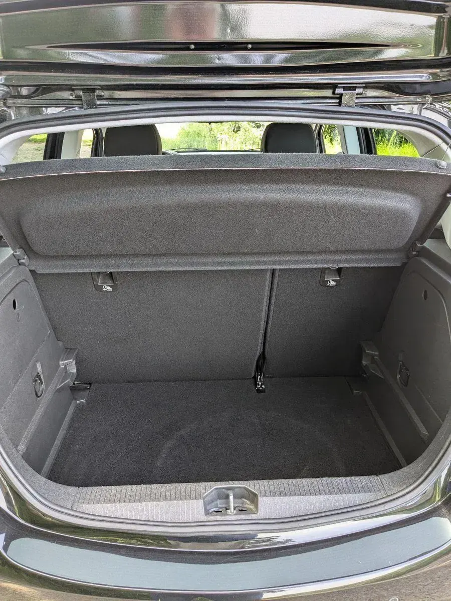 Gebraucht Opel Corsa 101 PS (74 kW) 2017 Schwarz Kleinwagen