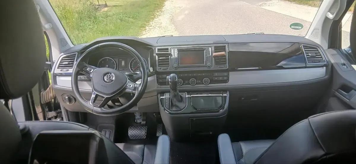 Gebraucht VW Multivan 204 PS (150 kW) 2016 Schwarz Van / Kleinbus