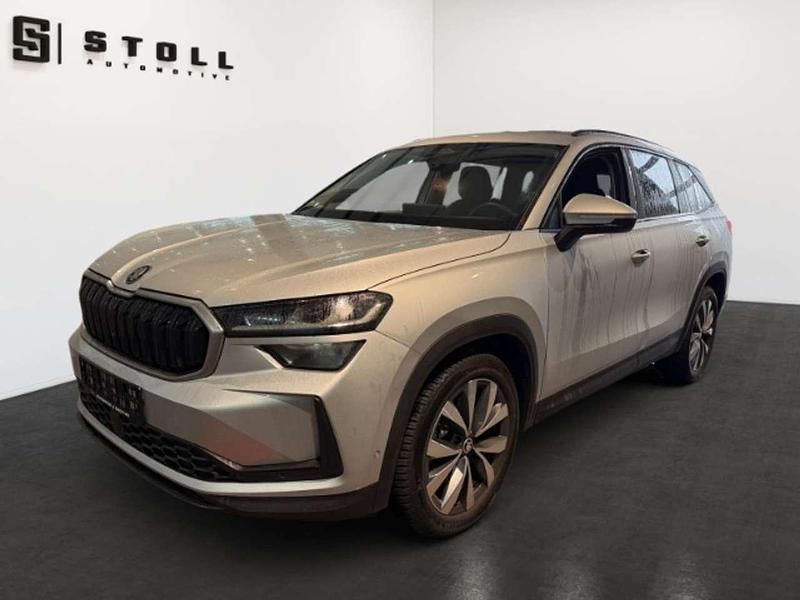 Silber Gebraucht 2025 Skoda Kodiaq Selection SUV | 45.990 € (Superpreis) - Bild 1/4
