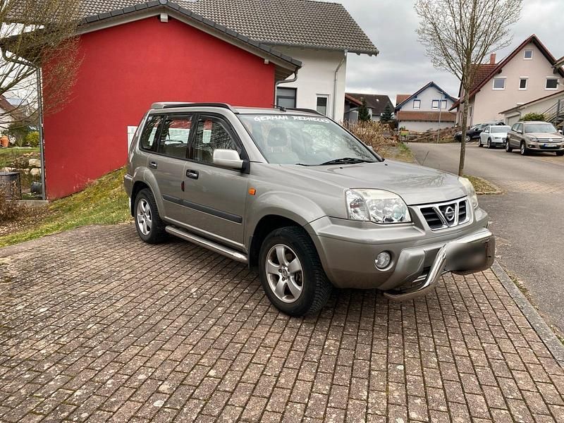 Gebraucht Nissan X-Trail 140 PS (102 kW) 2003 Silber SUV