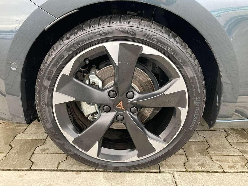 Neu Cupra Leon 150 PS (110 kW) 2025 "magnetic tech" Kombi