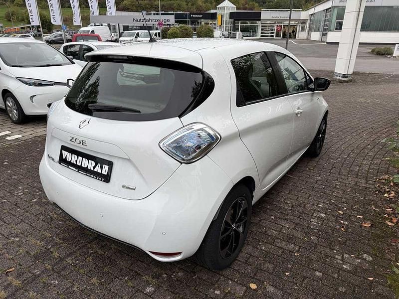 Gebraucht Renault Zoe Bose Edition 80 kW (109 PS) 2019 Gletscherweiss Kleinwagen
