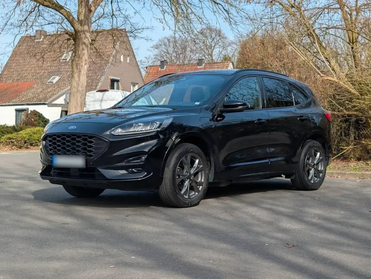 Używany Ford Kuga ST-Line 224 KM (164 kW) 2021 Czarny SUV