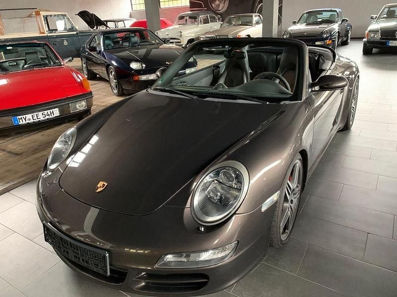 Braun Gebraucht 2005 Porsche 911 Carrera S Cabriolet Cabrio | 44.800 € - Bild 1/4