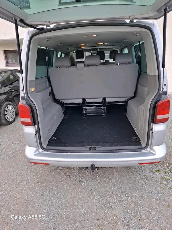 Gebraucht VW T5 140 PS (102 kW) 2014 Silber Van