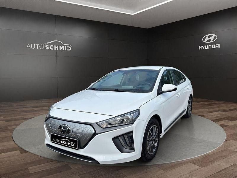Polar white / sol Gebraucht 2021 Hyundai Ioniq 6 Basis Limousine | 14.890 € (Superpreis) - Bild 1/4
