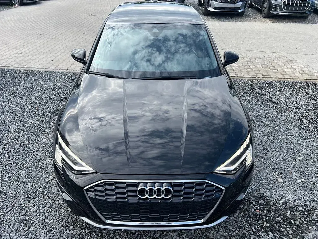 Second-hand Audi A3 Advanced 150 CP (110 kW) 2022 Negru Berlinǎ