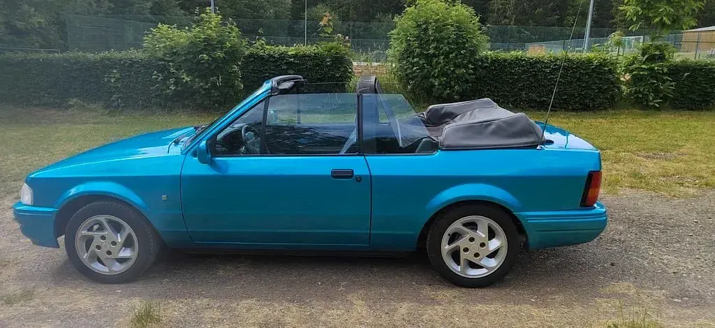 Gebraucht Ford Escort Cabriolet 75 PS (55 kW) 1990 Blau Cabrio