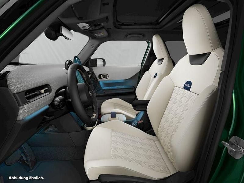 Gebraucht Mini Cooper 156 PS (114 kW) 2024 British racing green iv metallic Kleinwagen