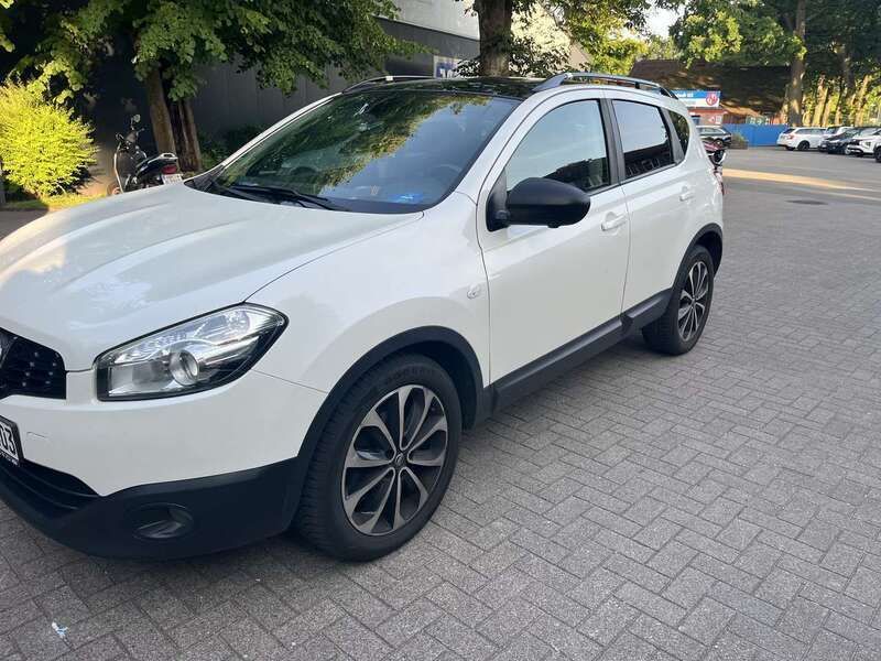 Weiß Gebraucht 2013 Nissan Qashqai 360º SUV | 10.500 € (Etwas zu teuer) - Bild 1/4