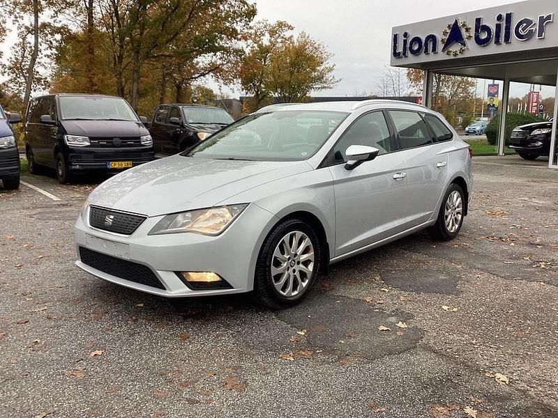 Silber Gebraucht 2014 Seat Leon ST Ecomotive Kombi | 4.499 € - Bild 1/4