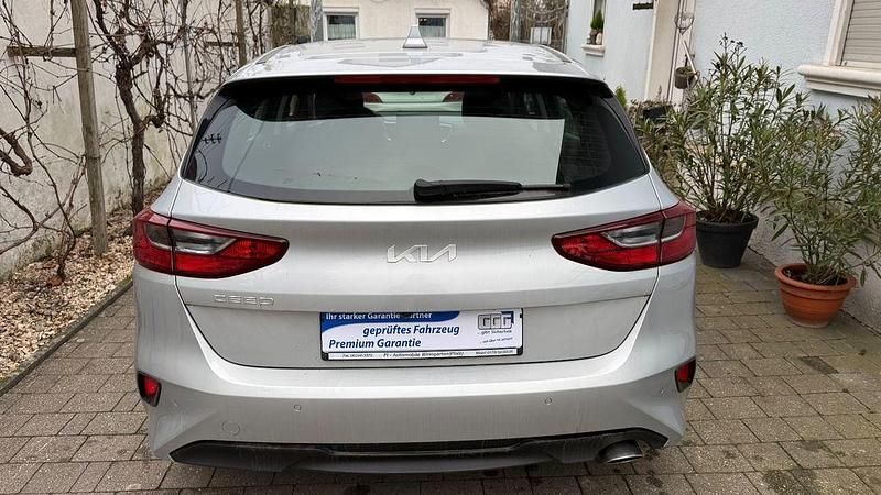 Gebraucht Kia Ceed Edition 7 101 PS (74 kW) 2023 Silber Kleinwagen
