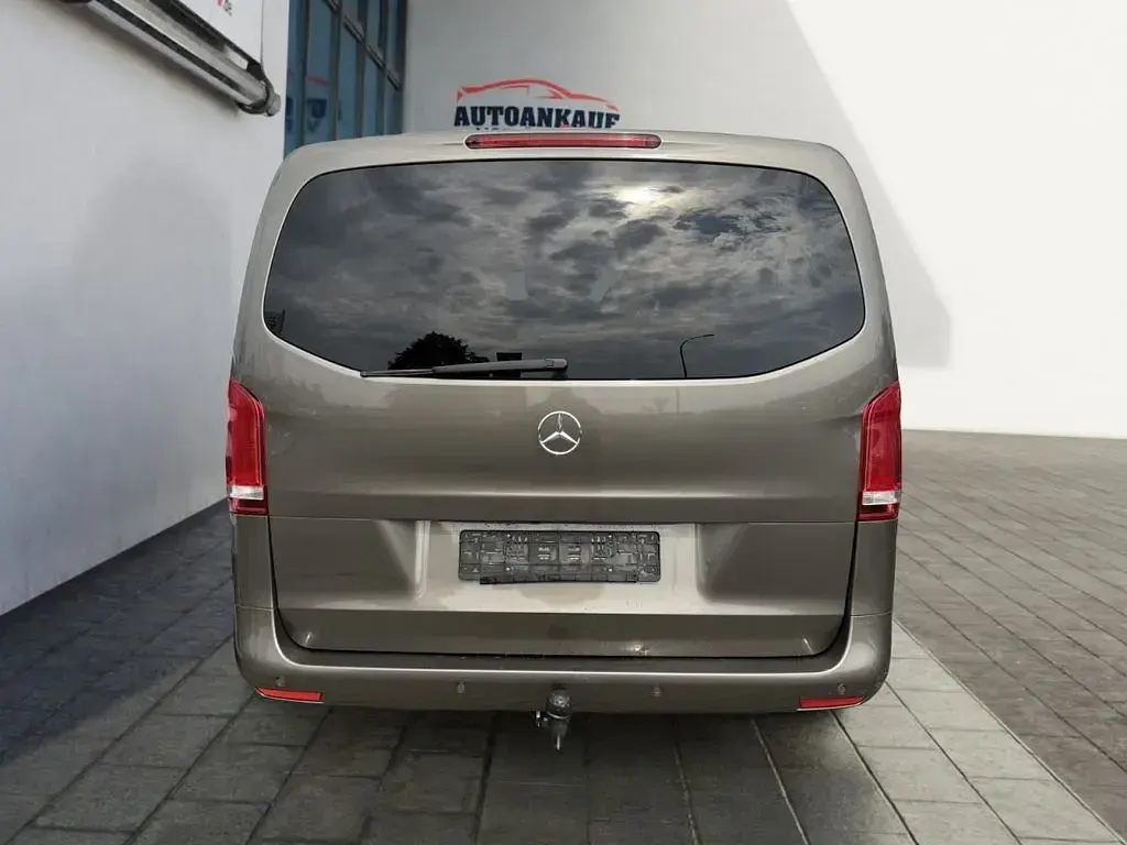 Gebraucht Mercedes Vito 190 PS (139 kW) 2016 Indiumgrau Van