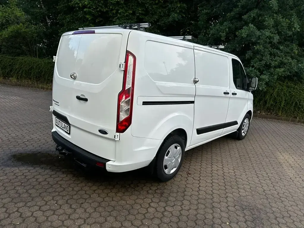 Gebraucht Ford Transit Custom 131 PS (96 kW) 2021 Weiß Van / Kleinbus