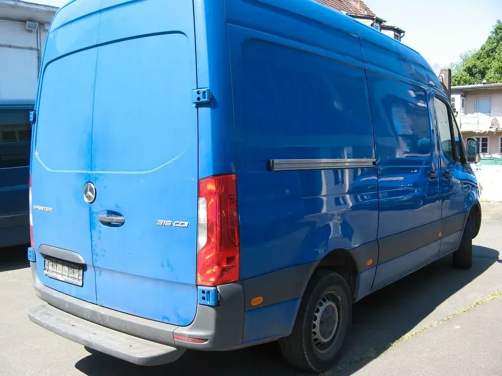 Gebraucht Mercedes Sprinter 163 PS (119 kW) 2020 Blau Van