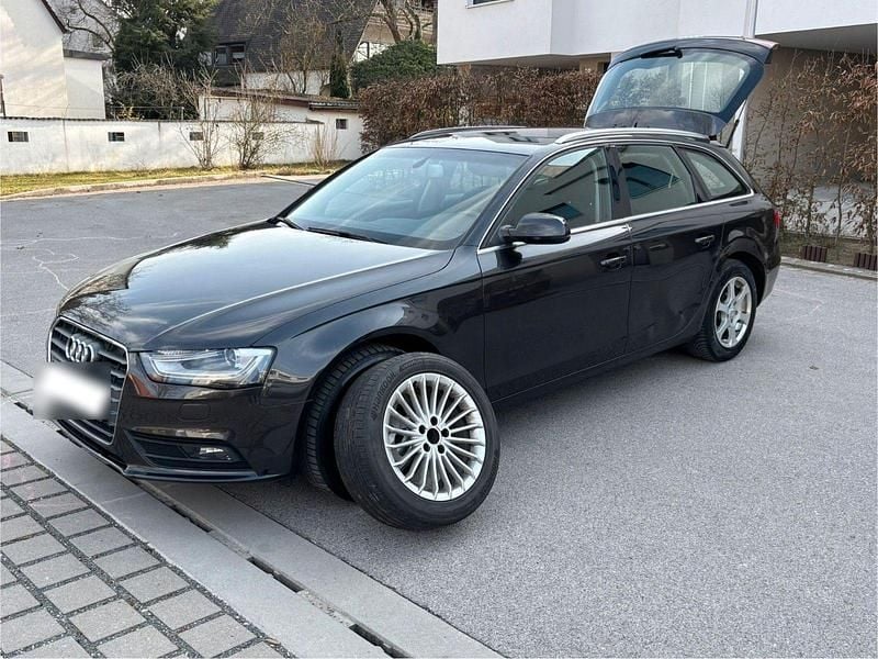 Gebraucht Audi A4 Sport 120 PS (88 kW) 2013 Grau Kombi