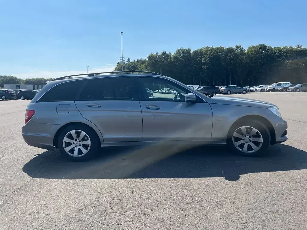 Gebraucht Mercedes C220 170 PS (125 kW) 2012 Silber Limousine