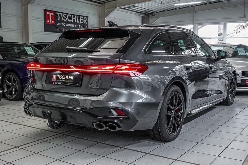 Neu Audi S5 Sport 367 PS (269 kW) 2025 Grau Kombi